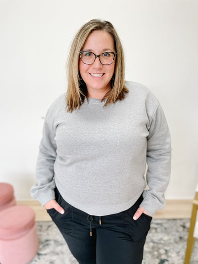 Classic Fit Fleece Sweatshirt in Heather Grey