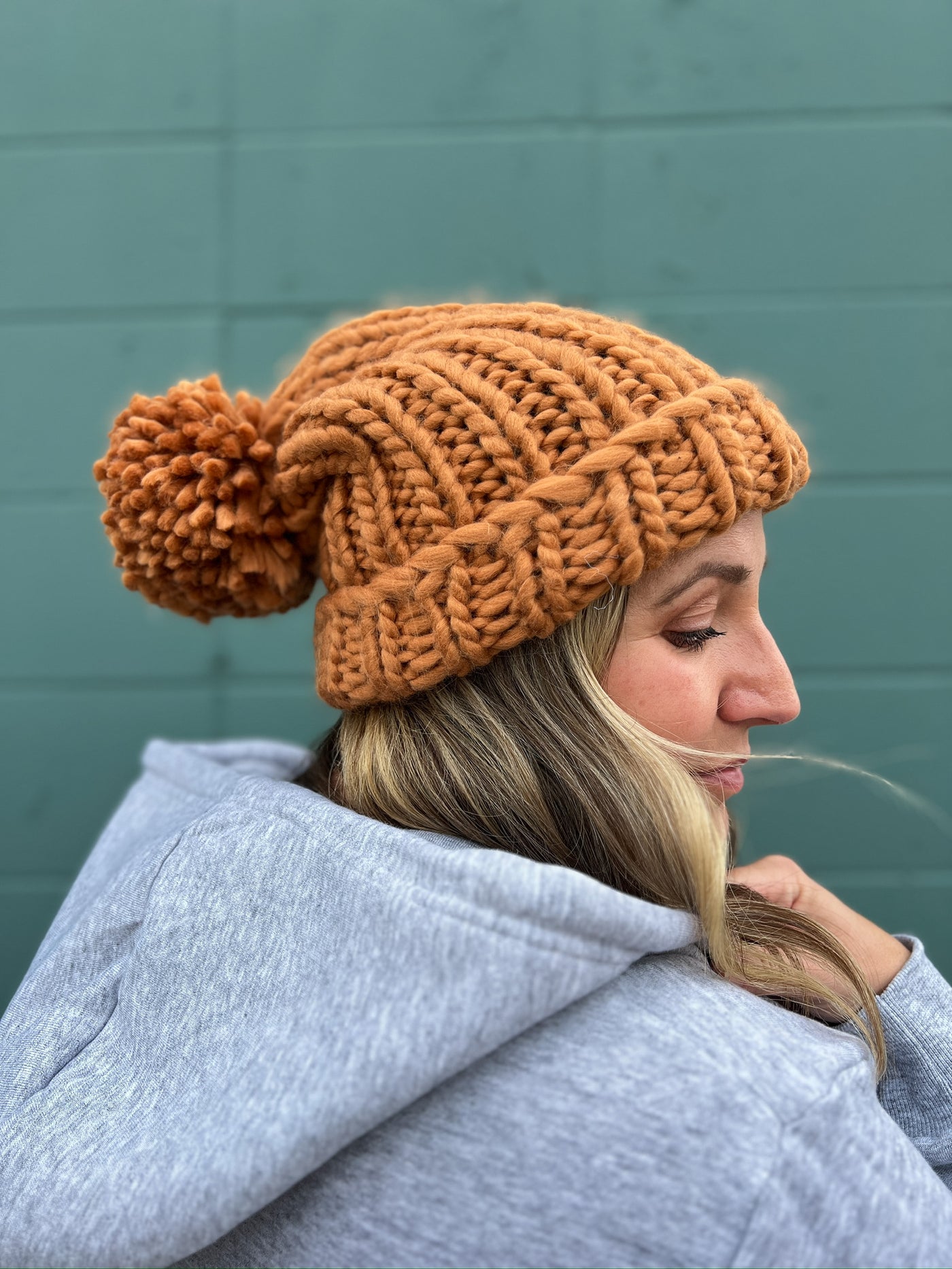 Soft Chunky Cable Knit Beanie in Camel
