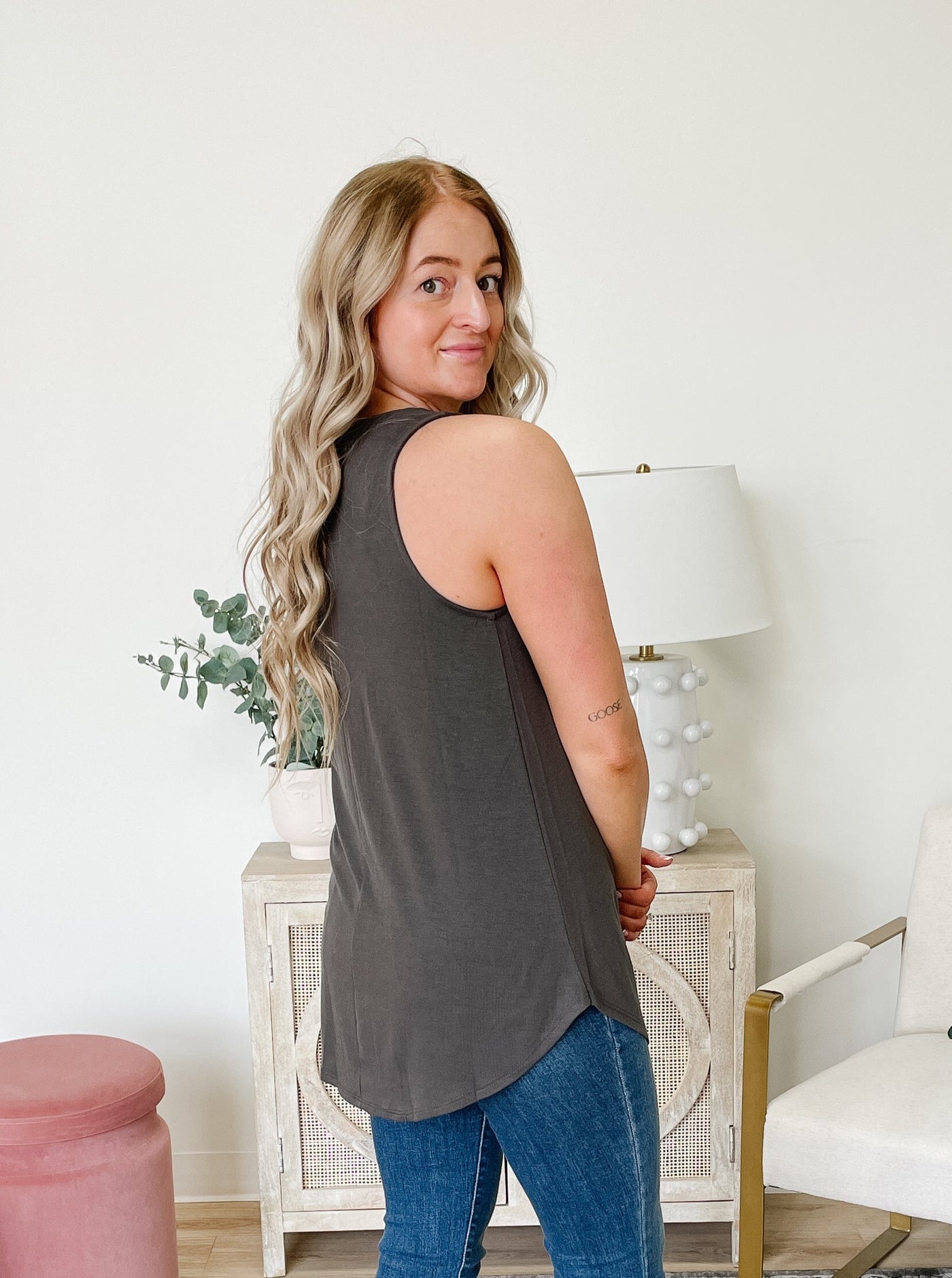 The Basic Round Neck Tank in Ash Grey
